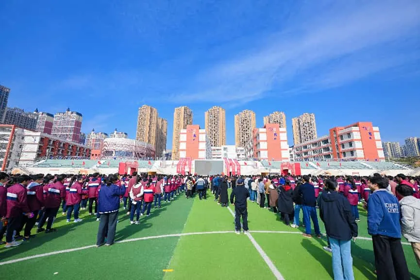 逐马扬鞭凌云志,青春逐梦赴中考 第15张