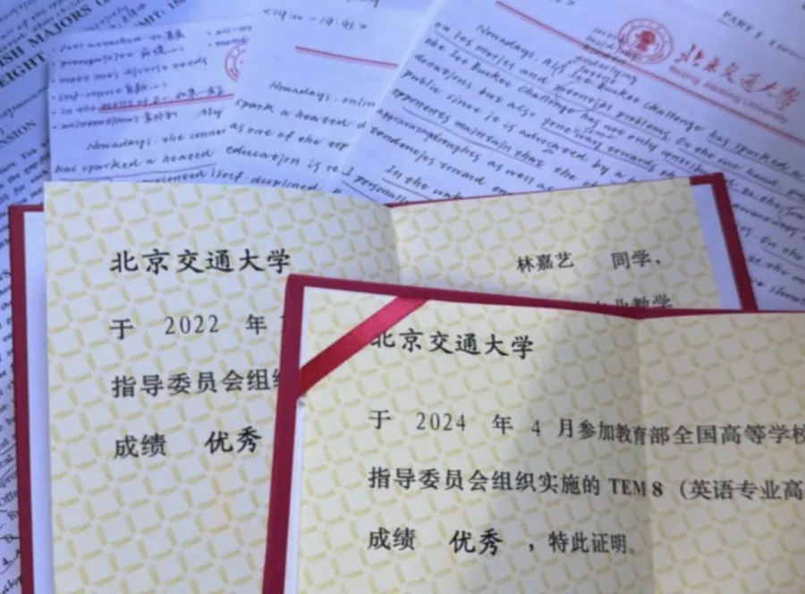护航学子迎战专八统测,英语系举办全真模考及备考讲座 第1张