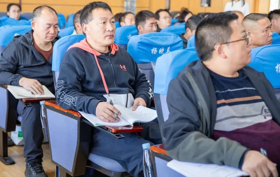 聚焦素养·精准施策·共赢中考 | 盘龙区财大附中、盘龙区云才文翰学校2026届复习备考联合教研交流会圆满举行 第5张