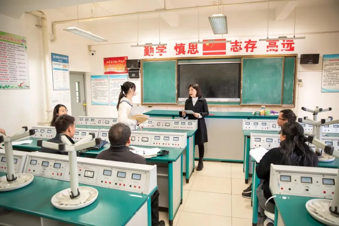 聚焦素养·精准施策·共赢中考 | 盘龙区财大附中、盘龙区云才文翰学校2026届复习备考联合教研交流会圆满举行 第37张