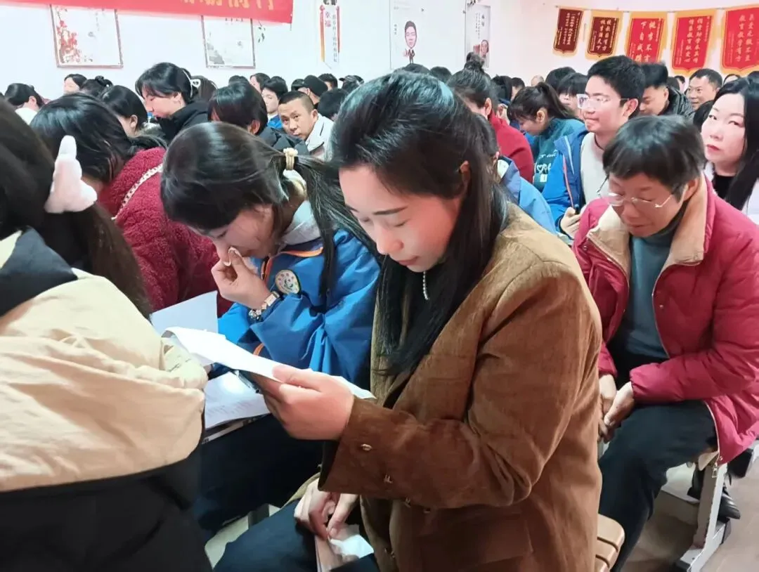 百日誓师|骐骥驰骋潮前跃,百日砺剑胜中考——平桥新星学校2026届九年级百日誓师活动圆满举行 第36张 百日誓师|骐骥驰骋潮前跃,百日砺剑胜中考——平桥新星学校2026届九年级百日誓师活动圆满举行 第36张