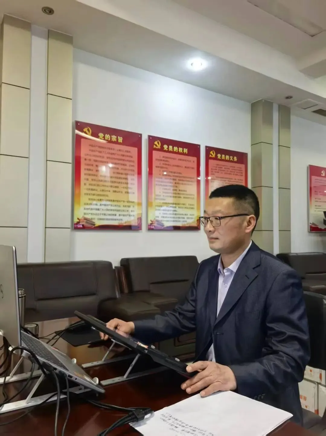 名师云端拆解试卷 公益课堂指点迷津——卫振国初中物理名师工作室《2025中招物理解析》 第3张