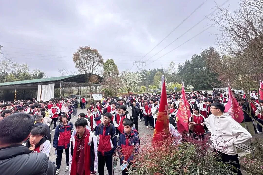 征途万里始于足下·决胜中考誓夺蟾宫 | 博雅少年徒步乡愁贵州,以青春之名,赴之约-第22张图片-四季读书网