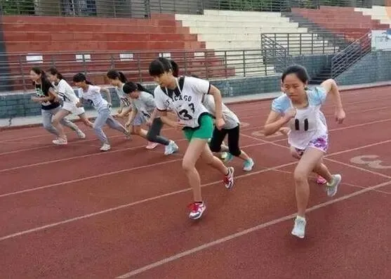 四月冲刺指南:中考体育决胜时刻,如何科学备考与考场突围? 第3张