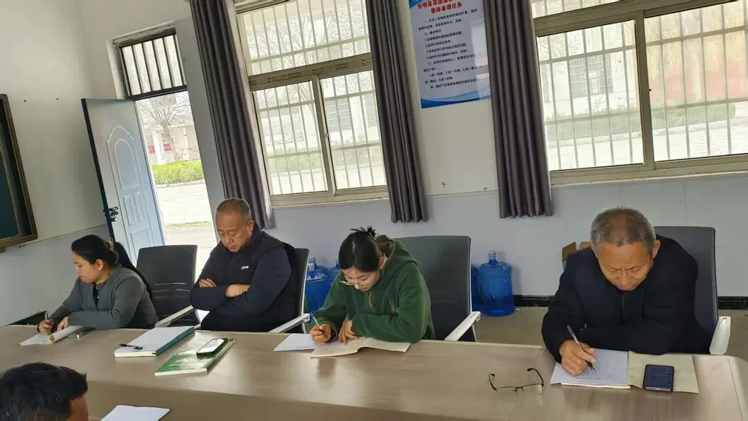 东明县菜园集镇初级中学召开初三年级中考研讨会 第2张