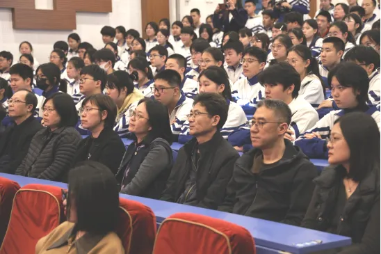 【策马百日砺锋芒 逐梦中考展韶华——大连市第五中学举行2026届初三年级大会】 第11张 【策马百日砺锋芒 逐梦中考展韶华——大连市第五中学举行2026届初三年级大会】 第11张