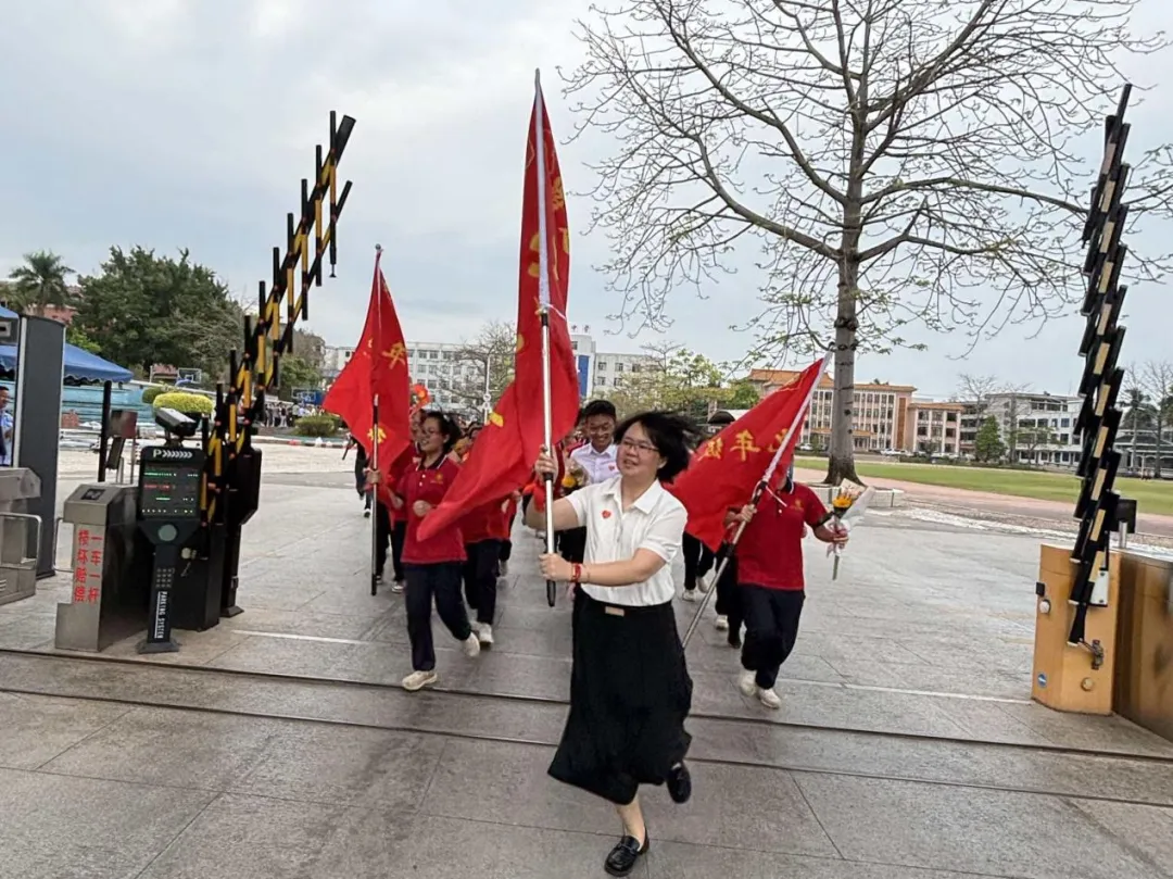 鏖战百日,问鼎中考;只争朝夕,终见锋芒——罗定中学2026届九年级百日誓师大会-第26张图片-四季读书网