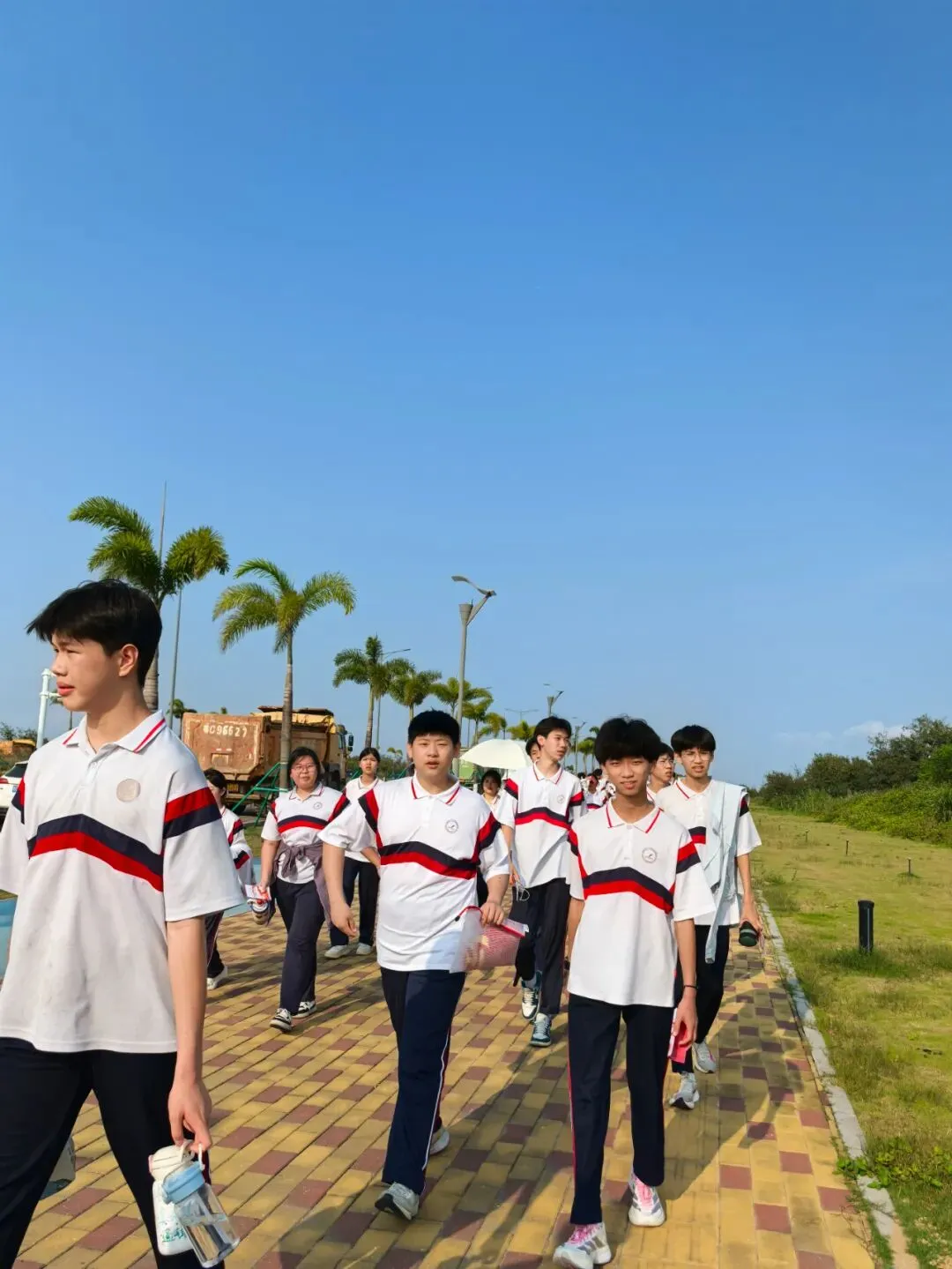 首届出征,征途即史诗——记我校首届中考百日誓师暨“长征·必胜”团建活动 第29张