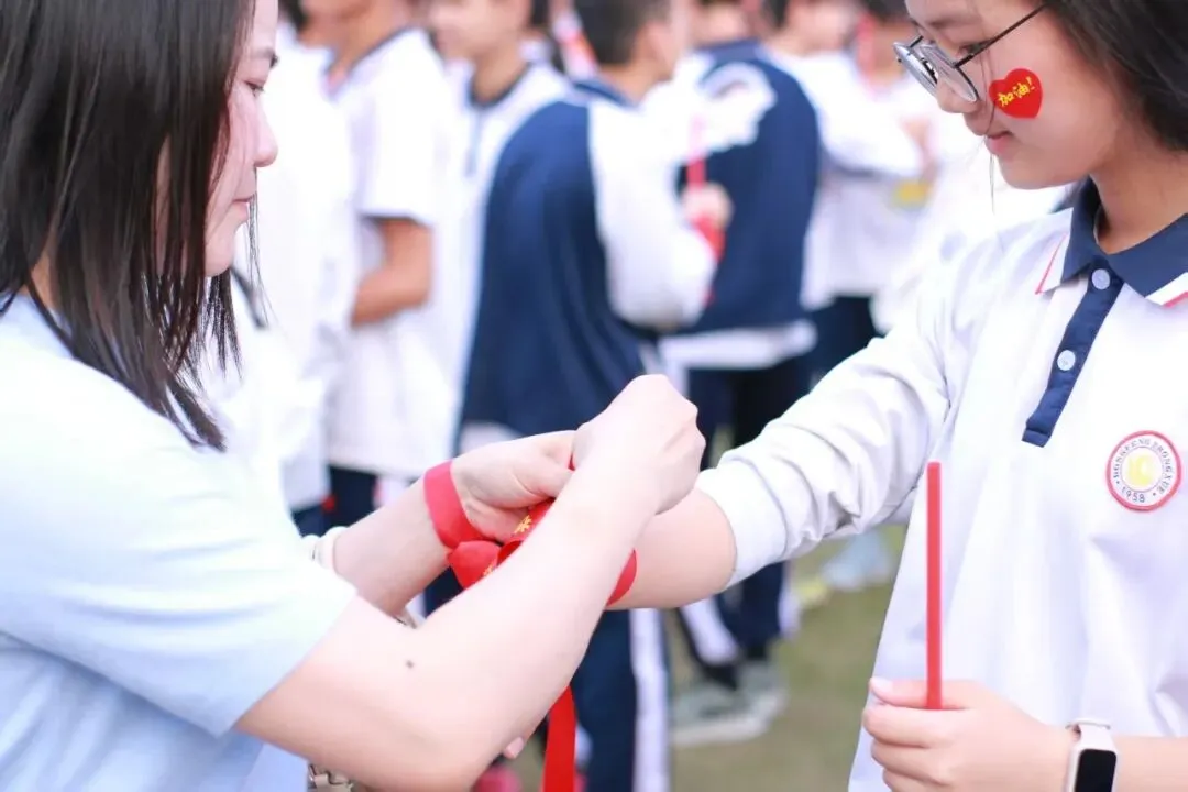 百日冲刺 决胜中考 踔厉奋发 勇毅前行——中山市东凤中学举行2026年百日誓师大会 第16张 百日冲刺 决胜中考 踔厉奋发 勇毅前行——中山市东凤中学举行2026年百日誓师大会 第16张
