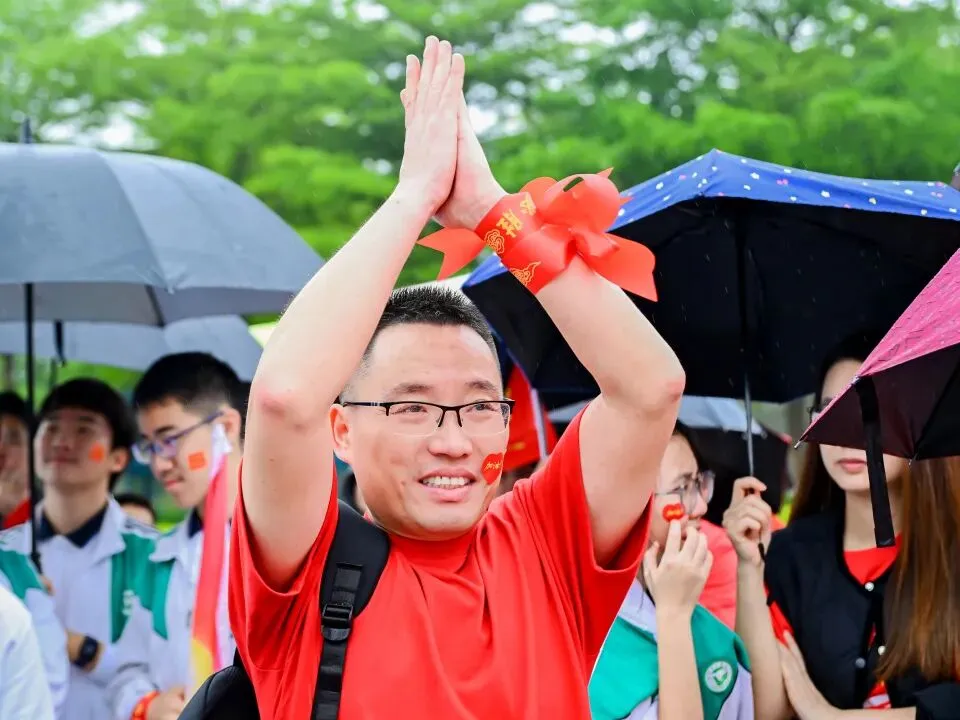 百日逐光,鼎湖为证,中考当歌 ——致恒润实验学校2026届初三学子-第24张图片-四季读书网