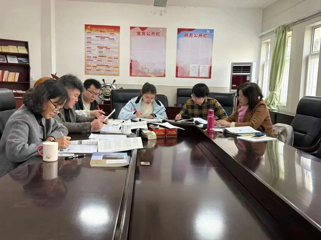 精准把脉中考备考 全面引领质量提升——市南区教育研究中心深入学校开展专项调研 第28张