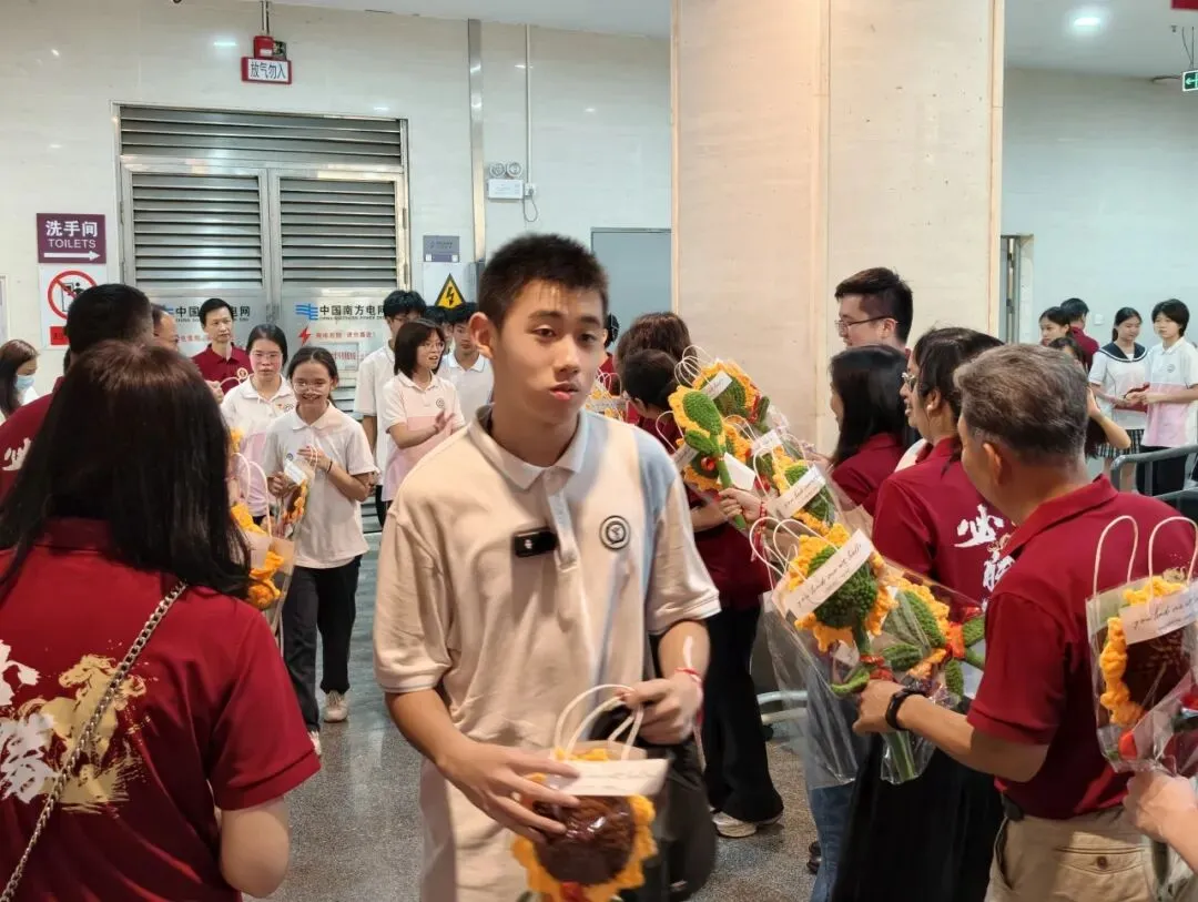 砺剑百日,决胜中考——顺德区实验中学举行2026届初三年级百日誓师大会 第5张