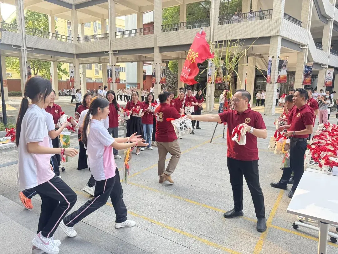 砺剑百日,决胜中考——顺德区实验中学举行2026届初三年级百日誓师大会 第28张