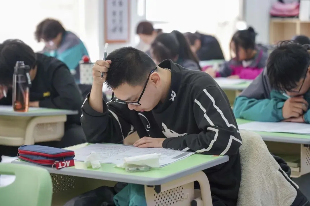 全真模考砺精兵,精准把脉助圆梦——山西新华对口升学部2026届圆满举行!-第3张图片-四季读书网