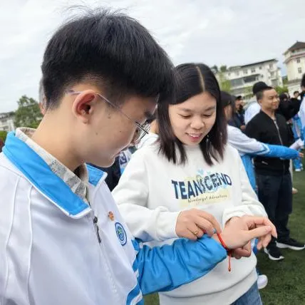 中考誓师大会|剑指六月,梦圆今朝——子云学校2026届中考誓师大会 第26张 中考誓师大会|剑指六月,梦圆今朝——子云学校2026届中考誓师大会 第26张