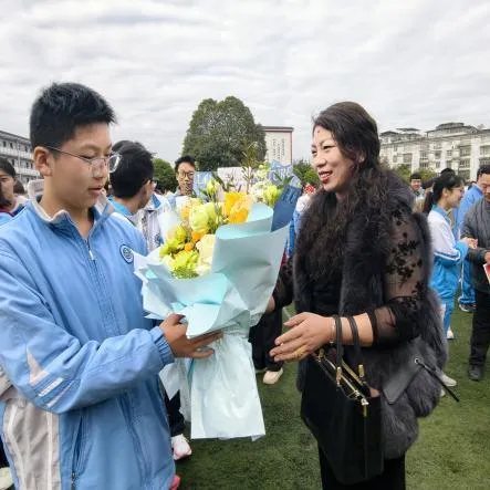 中考誓师大会|剑指六月,梦圆今朝——子云学校2026届中考誓师大会 第27张 中考誓师大会|剑指六月,梦圆今朝——子云学校2026届中考誓师大会 第27张