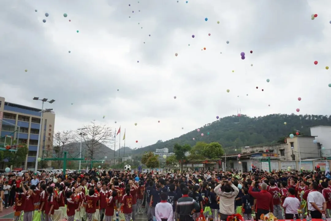 怀集一中幸福学校举行2026年中考百日誓师活动 第99张