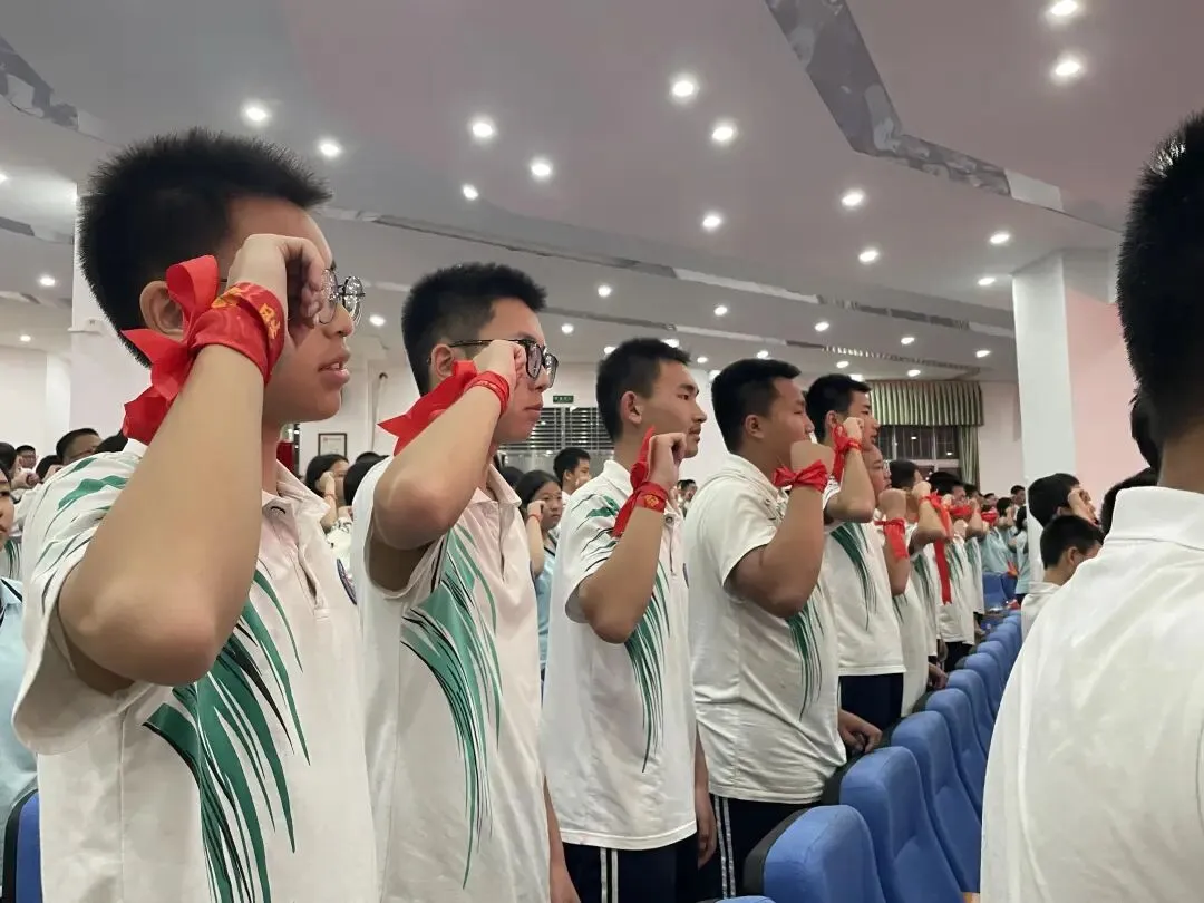 百日砺剑磨锋芒,少年逐梦向中考——纪中浪网中学举行初三中考百日誓师大会 第29张