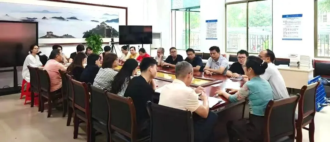 教研动态|我校初中数学组开展“聚焦中考热点--数学活动课的有效性探究”主题教研活动 第13张 教研动态|我校初中数学组开展“聚焦中考热点--数学活动课的有效性探究”主题教研活动 第13张