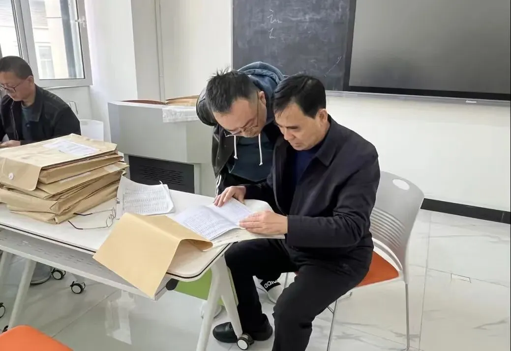 严把试卷质量关 互促教学共提升——财经学院院长崔沪、副院长原兴倩带队赴文化传媒学院开展检查工作 第17张 严把试卷质量关 互促教学共提升——财经学院院长崔沪、副院长原兴倩带队赴文化传媒学院开展检查工作 第17张