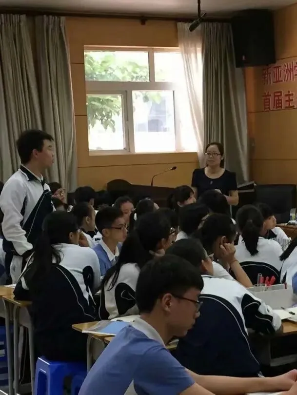 学生中考路上的“点灯人” | 走进龙外(集团)新亚洲学校“四有”好老师张静-第17张图片-四季读书网 学生中考路上的“点灯人” | 走进龙外(集团)新亚洲学校“四有”好老师张静-第17张图片-四季读书网