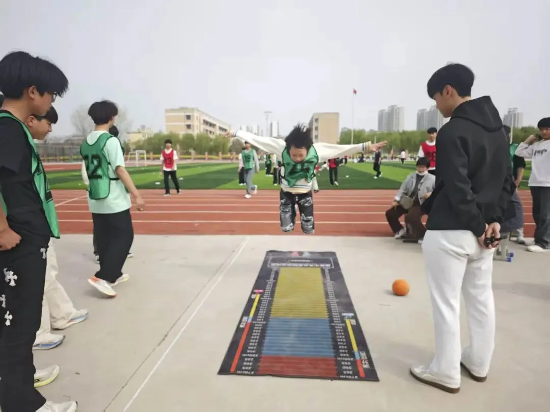 临泉六中举行九年级第三次体育模拟考试 第3张 临泉六中举行九年级第三次体育模拟考试 第3张