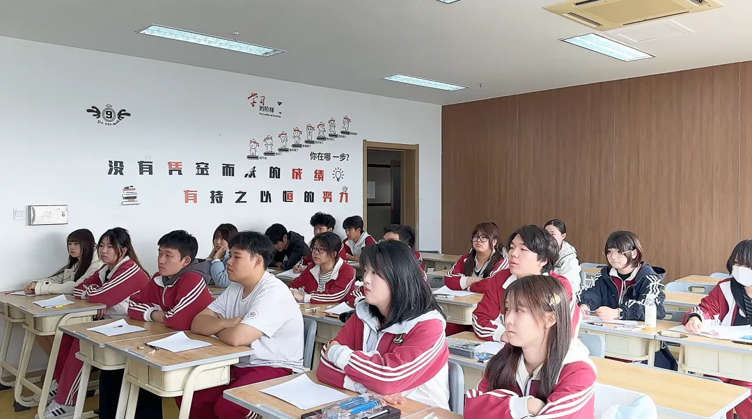 2026 大连中考日历+樱华高中升学指南 第5张 2026 大连中考日历+樱华高中升学指南 第5张