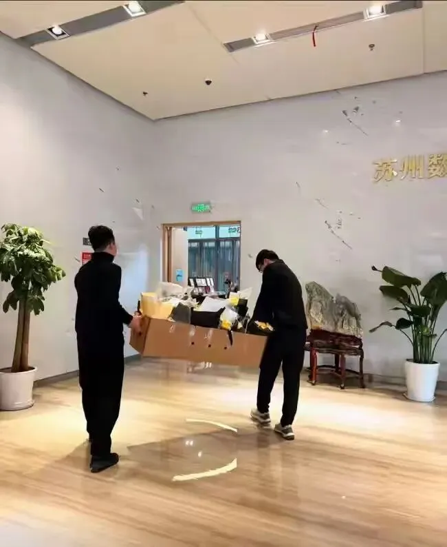 爆哭!张雪峰女儿千字告别火了:比满分试卷更珍贵的,是这份体面-第17张图片-四季读书网