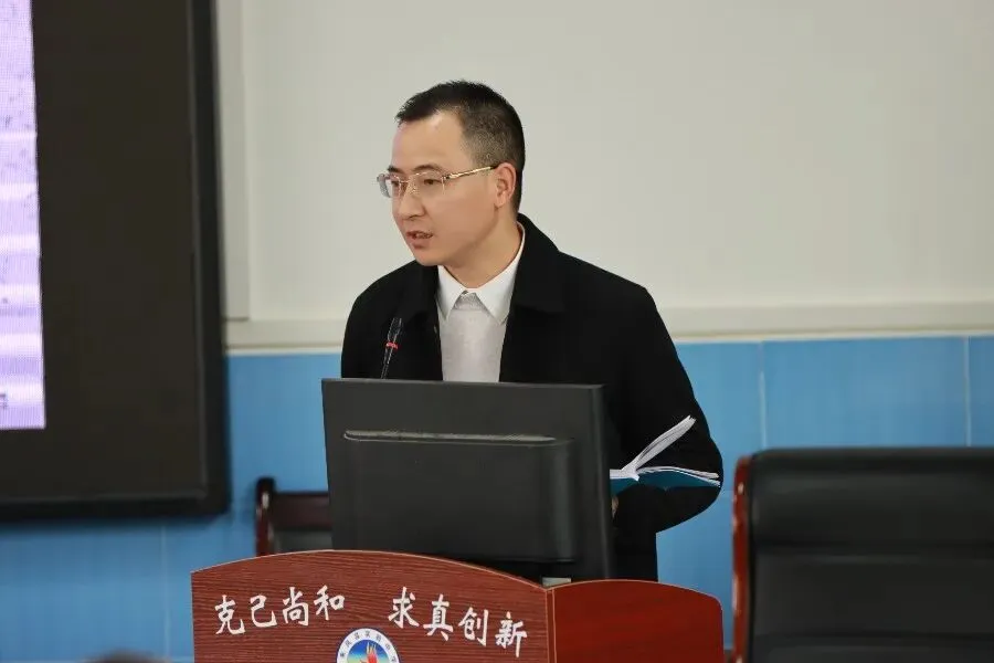 来凤县初中英语学业水平考试复习备考会暨听说机考模拟活动圆满收官 第23张 来凤县初中英语学业水平考试复习备考会暨听说机考模拟活动圆满收官 第23张