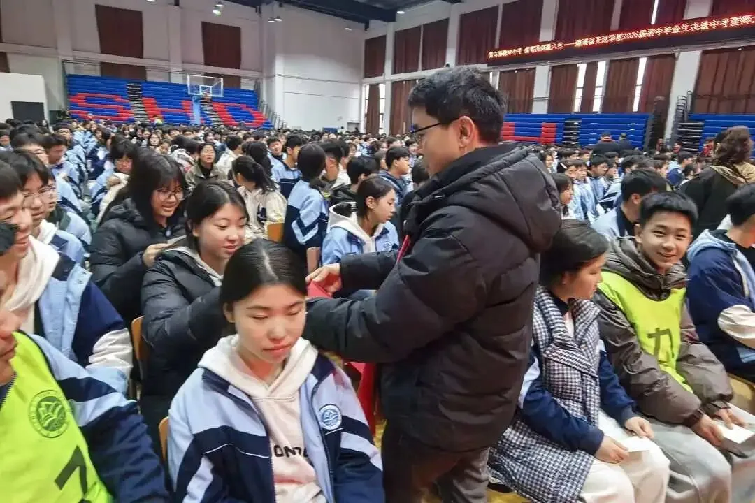 【策马扬鞭冲中考·提笔亮剑赢六月】溆浦县圣达学校2026屇初中毕业生决战誓师大会 第24张
