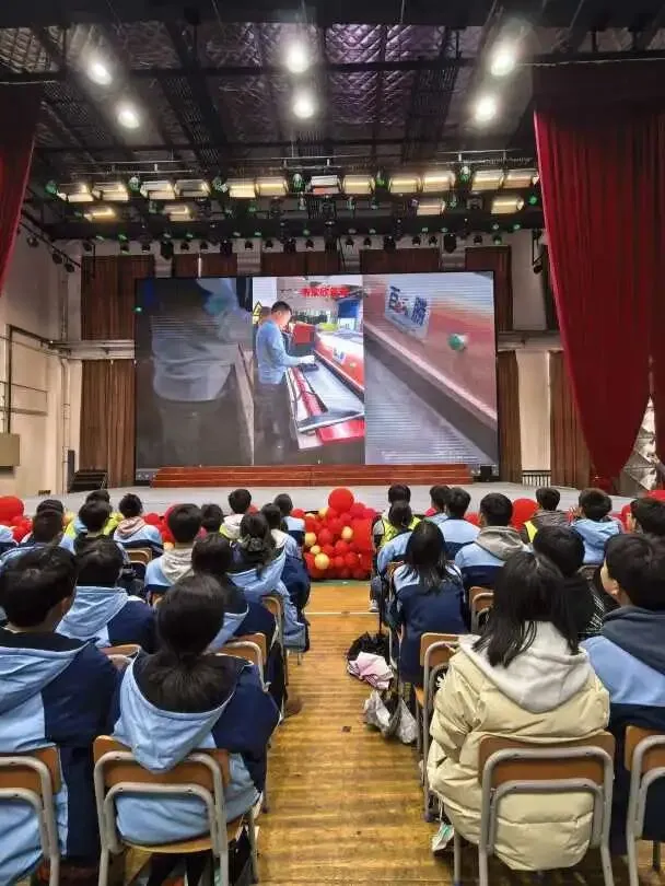 【策马扬鞭冲中考·提笔亮剑赢六月】溆浦县圣达学校2026屇初中毕业生决战誓师大会 第40张