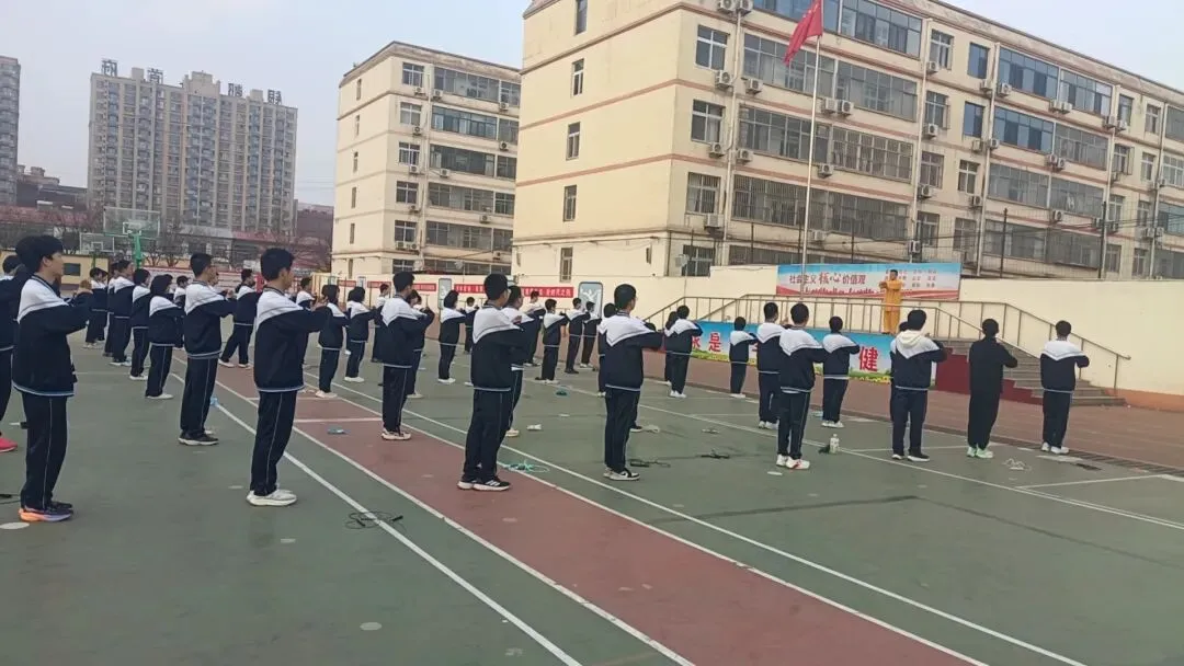 沧州日报:非遗武韵润校园,关东拳入课迎中考——献县推动传统武术传承出新招 第7张