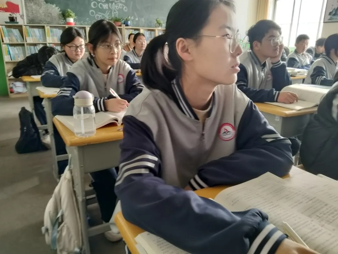精研复习课堂 聚力中考提质 ——平度市古岘中学中考一轮英语复习听评课活动 第15张 精研复习课堂 聚力中考提质 ——平度市古岘中学中考一轮英语复习听评课活动 第15张