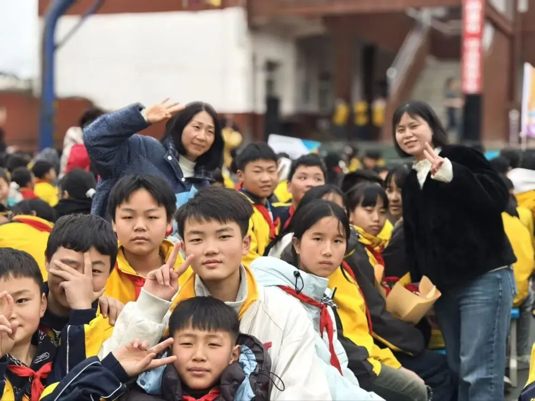 黔西市自立学校小考中考百日誓师 第8张
