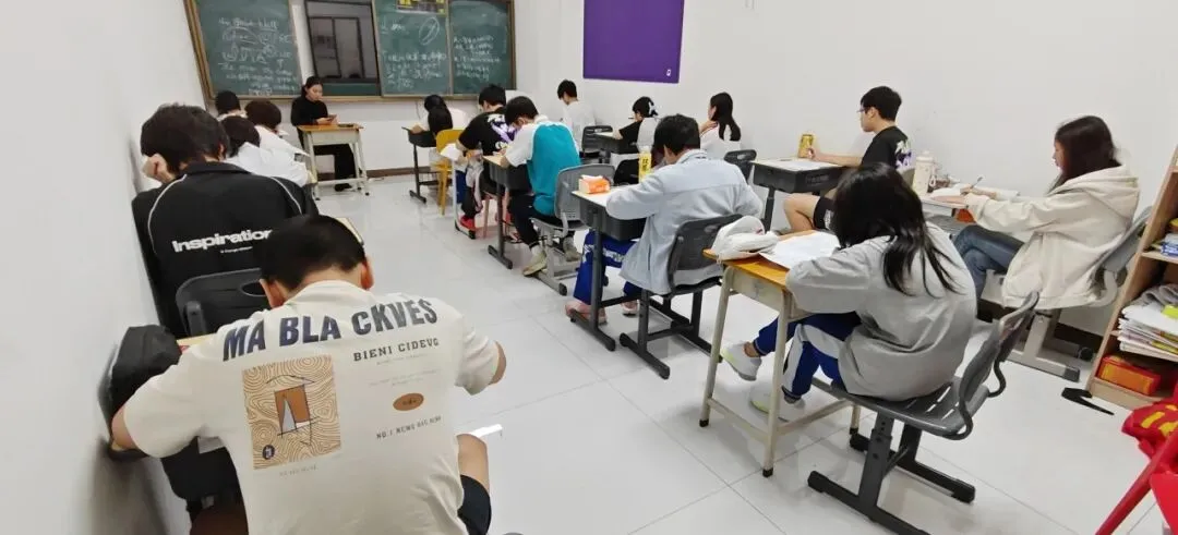 中考班 | 执笔为剑,月考为阶,备战中考一模 第2张 中考班 | 执笔为剑,月考为阶,备战中考一模 第2张
