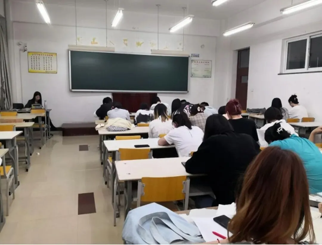师范技能||美术学院2019级师范生教资模拟考试 第8张
