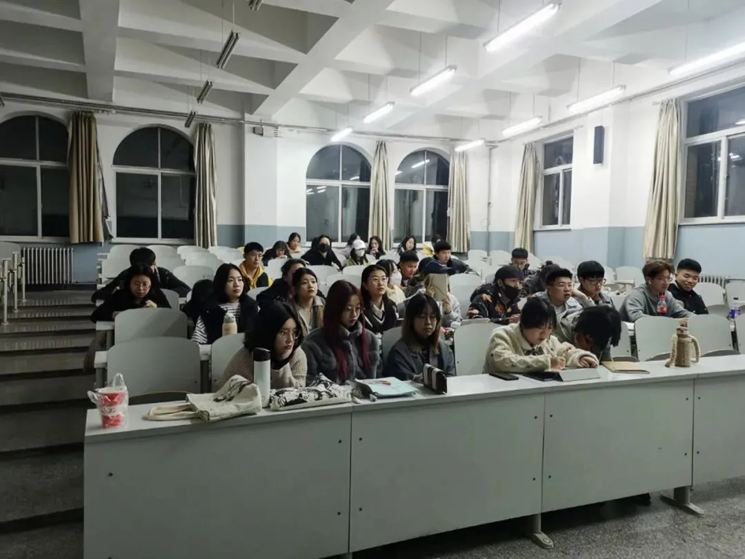 师范技能||美术学院2019级师范生教资模拟考试 第18张