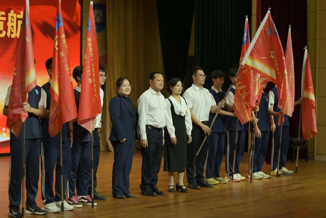 百日砺剑磨锋芒 少年逐梦赴中考 ——南沙华附2026届初三中考百日誓师大会圆满举行 第4张 百日砺剑磨锋芒 少年逐梦赴中考 ——南沙华附2026届初三中考百日誓师大会圆满举行 第4张