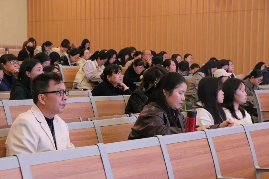 精研中考谋提质 聚力攻坚向未来——2026年建阳区初中毕业班道德与法治和语文教学提质与升学攻坚专题培训圆满举行-第14张图片-四季读书网