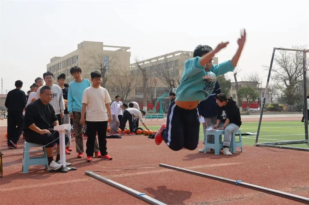 向上吧,少年!丨九年级体育模拟测试圆满结束~ 第26张