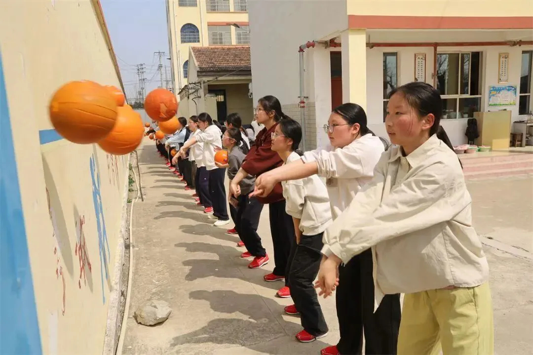 向上吧,少年!丨九年级体育模拟测试圆满结束~ 第32张