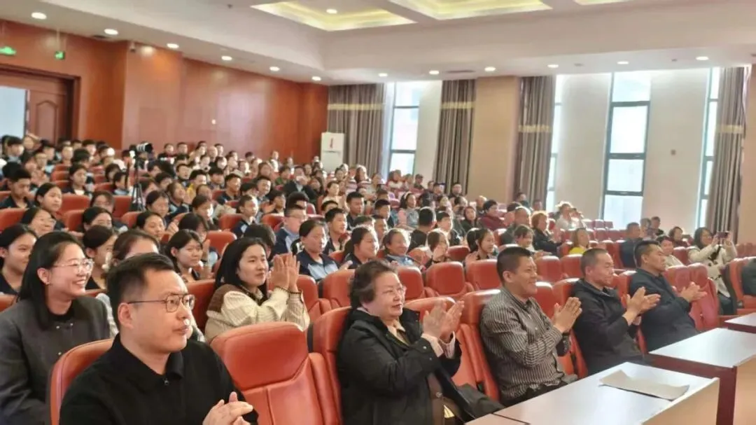 以梦为马赴韶华 执笔逐光战中考—— 我校初二年级生地中考誓师大会圆满举行 第5张