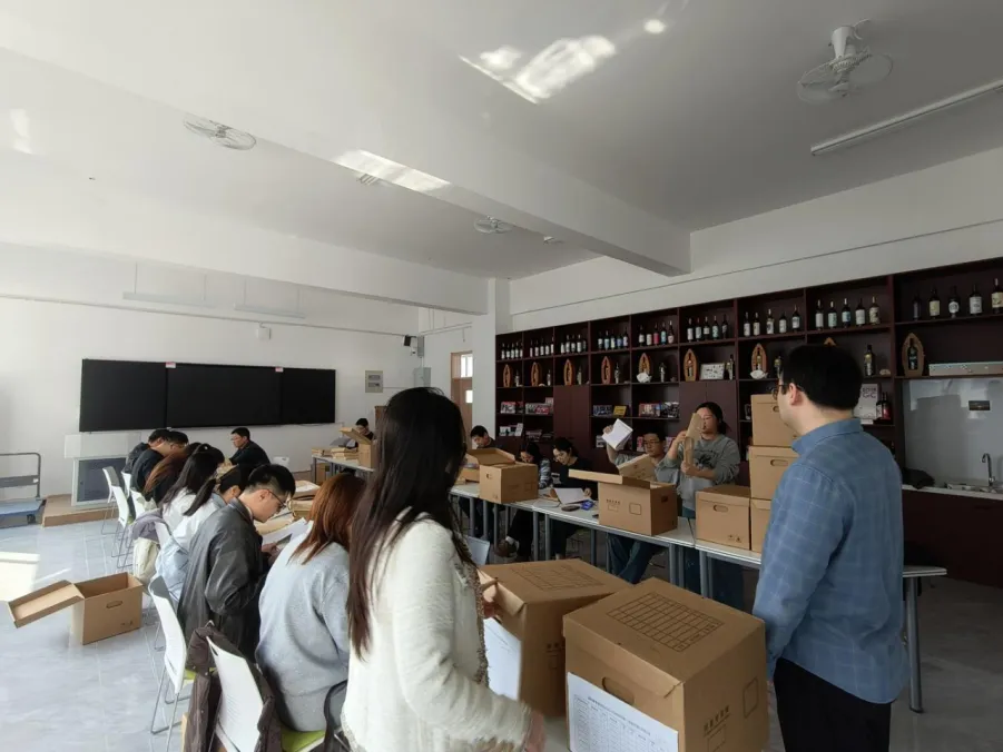 试卷互查促规范 交流互鉴提质效 —— 人工智能学院赴国际葡萄酒学院开展互查工作 第2张 试卷互查促规范 交流互鉴提质效 —— 人工智能学院赴国际葡萄酒学院开展互查工作 第2张