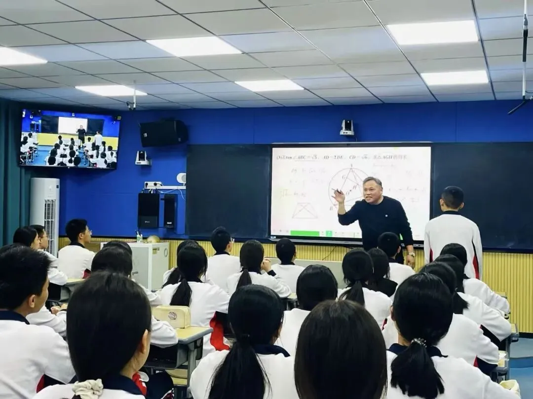【开放办学】2026年福建省中考“名师面对面”第二轮冲刺复习策略研修班(数学)走进福建师大泉州附中 第8张 【开放办学】2026年福建省中考“名师面对面”第二轮冲刺复习策略研修班(数学)走进福建师大泉州附中 第8张