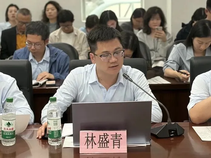 精析模考提质效 靶向备考定乾坤——我校召开2025-2026学年度高三级第二次高考备考会 第7张 精析模考提质效 靶向备考定乾坤——我校召开2025-2026学年度高三级第二次高考备考会 第7张