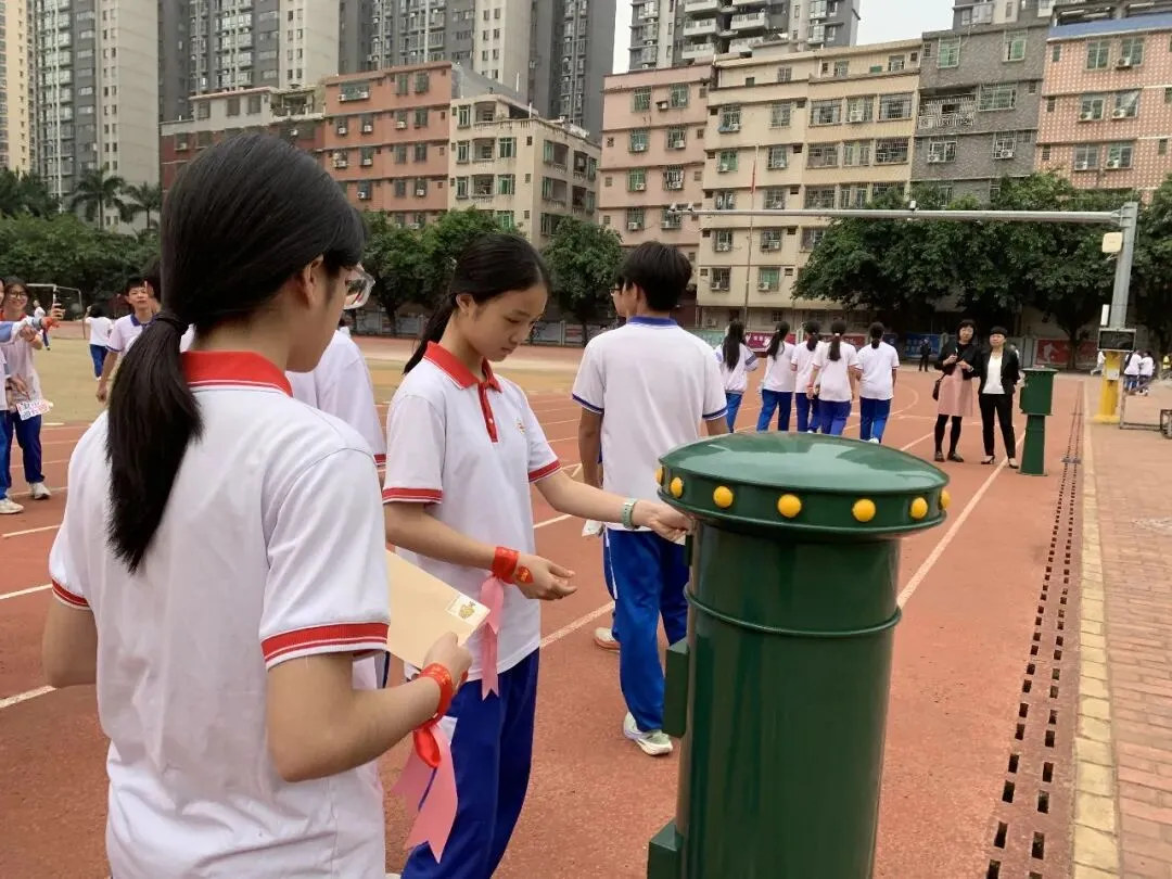 清远邮政“时光邮筒”为中考学子加“邮” 第3张