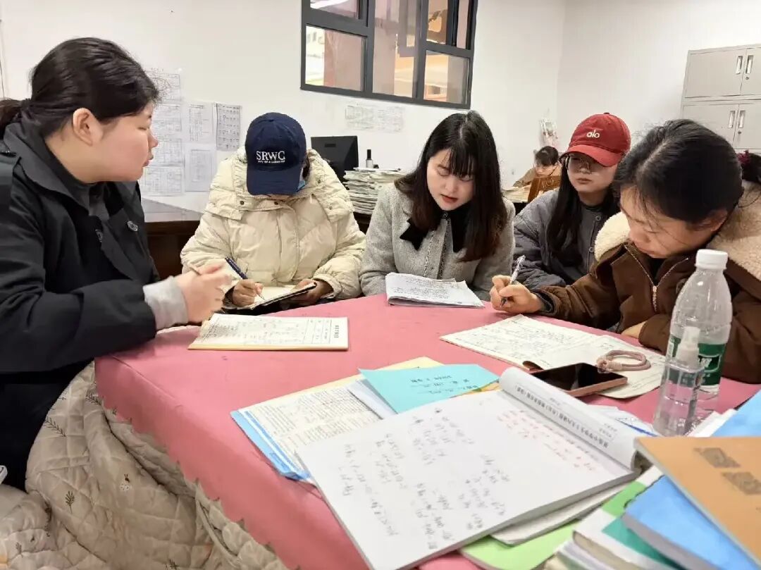 策马奋进研中考 精准施策启新程——星星中学初三教师赴长沙参加2026年春季命题研讨会-第19张图片-四季读书网 策马奋进研中考 精准施策启新程——星星中学初三教师赴长沙参加2026年春季命题研讨会-第19张图片-四季读书网