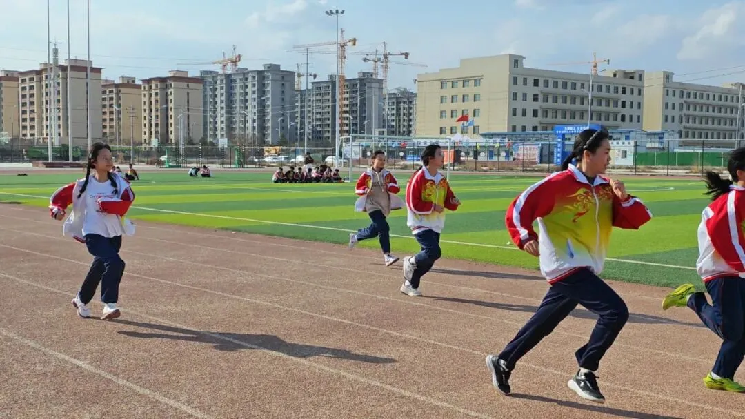 以练备战,逐梦中考——成功中考二校体育中考训练扎实推进-第12张图片-四季读书网 以练备战,逐梦中考——成功中考二校体育中考训练扎实推进-第12张图片-四季读书网