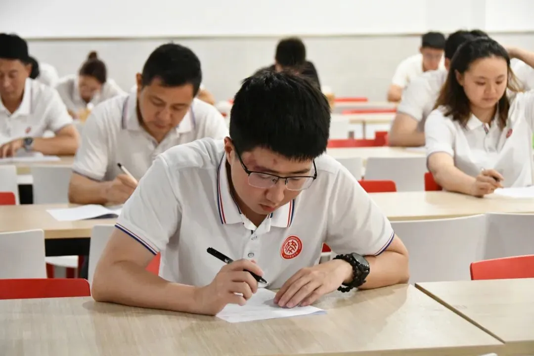 广州培文真题竞赛|要学生做的事,教师先做-第38张图片-四季读书网