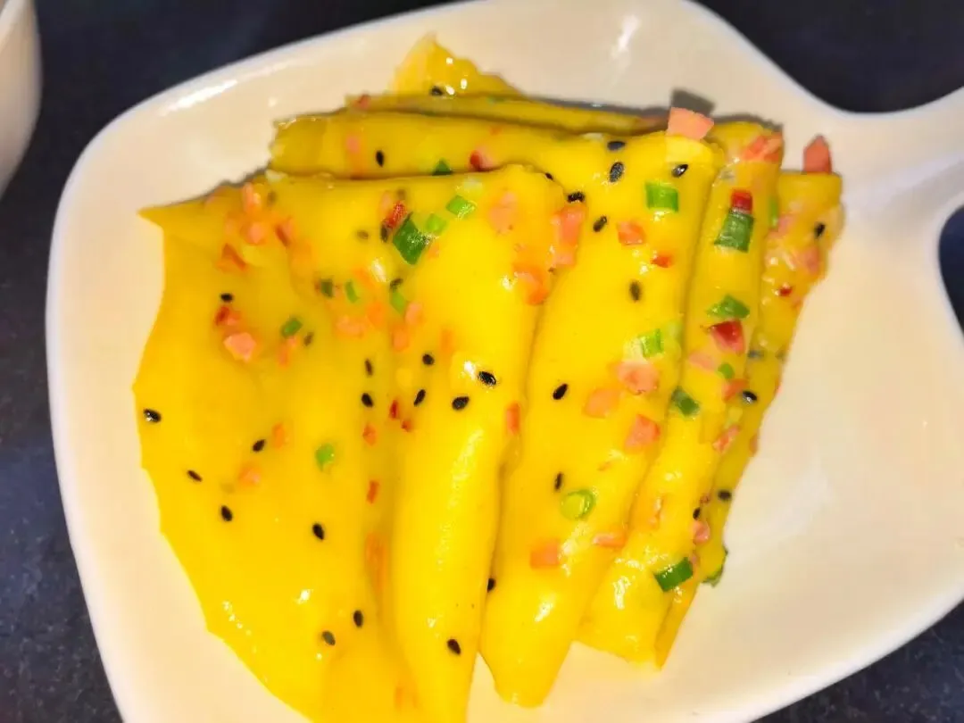 中考倒计时!初三儿子早餐不费妈,超级简单的鸡蛋水饼,松软筋道-第2张图片-四季读书网